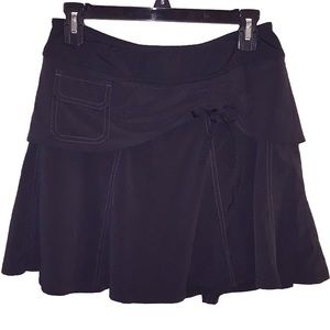 - Athleta Black  A line skort drawstring  size 6P